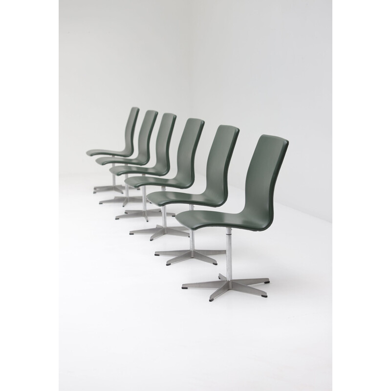 Set of 6 vintage Oxford swivel chairs by Arne Jacobsen for Fritz Hansen