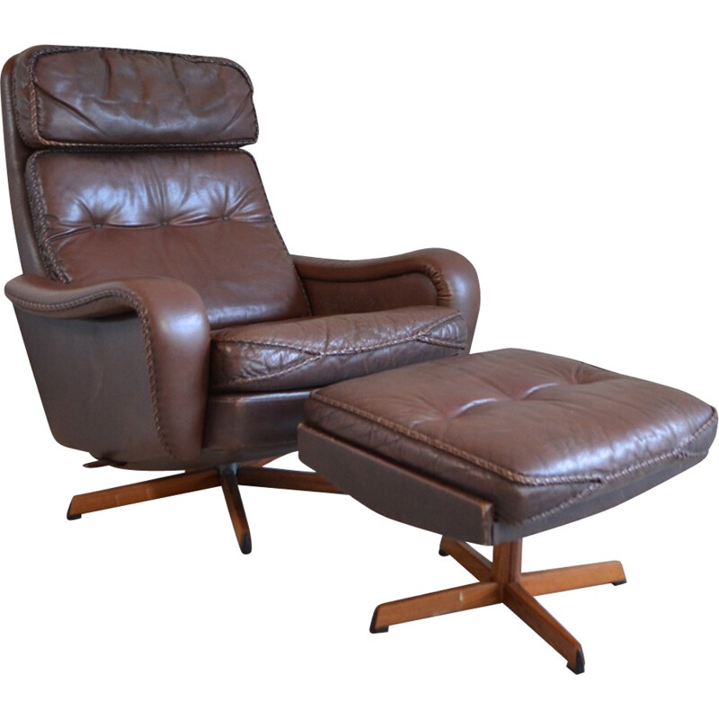 Danish armchair with its ottoman in leather - 1970s