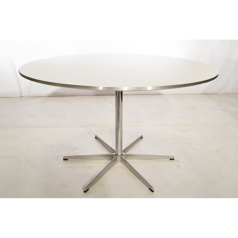 Fritz Hansen "A825" table in metal, Piet HEIN, Arne JACOBSEN & Bruno MATHSSON - 2003