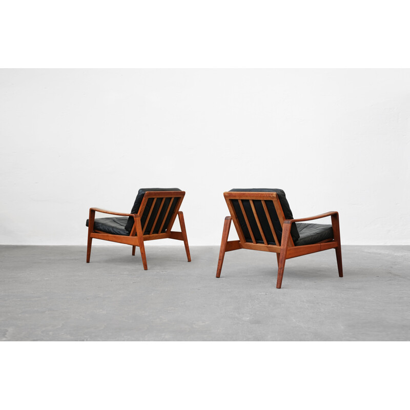 Paire de fauteuils vintage en cuir par Illum Wikkelsø pour Niels Eilersen, 1960