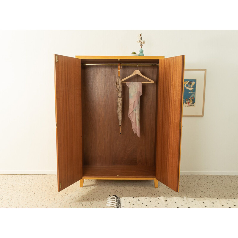 Armoire vintage en bois de frêne à deux portes par Musterring, Allemagne 1950