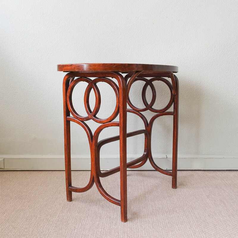 Mesa auxiliar bistro vintage de junco y madera curvada de Thonet, Austria 1940