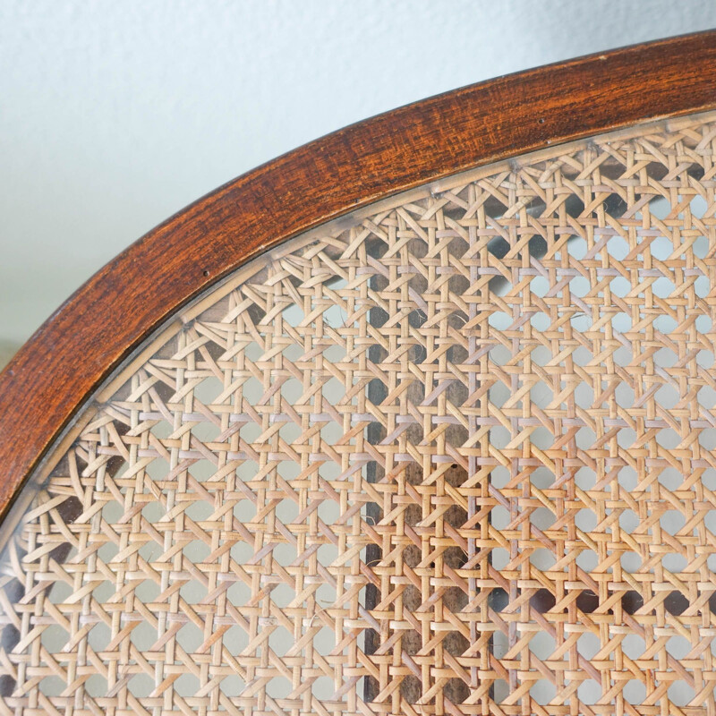 Table d'appoint bistro vintage en bois de roseau et de bois courbé par Thonet, Autriche 1940