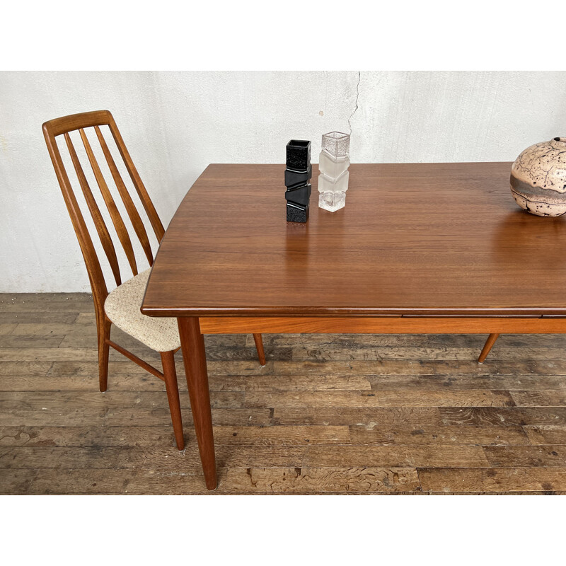 Scandinavian vintage teak table by Johannes Andersen for Samcom, 1960