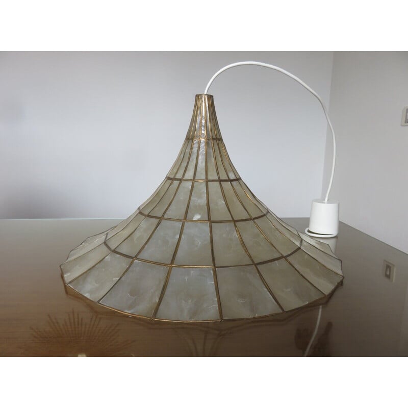 Vintage trumpet pendant lamp in mother-of-pearl and brass, Italy 1970