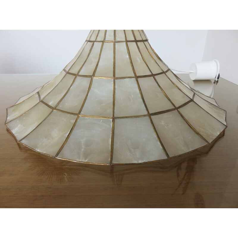 Vintage trumpet pendant lamp in mother-of-pearl and brass, Italy 1970