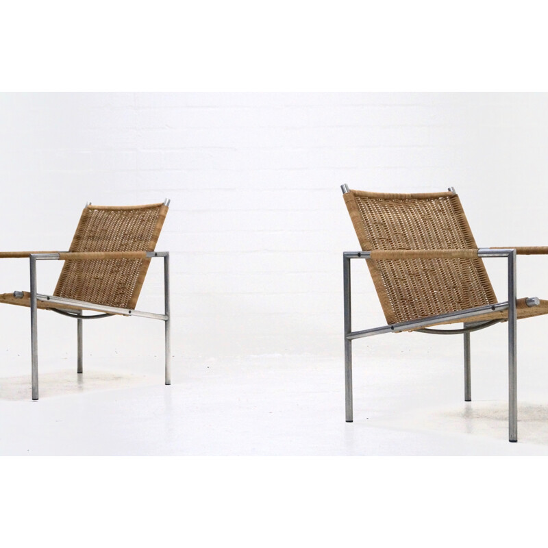 Pair of 't Spectrum "SZ01" armchairs in wicker and metal, Martin VISSER - 1960s