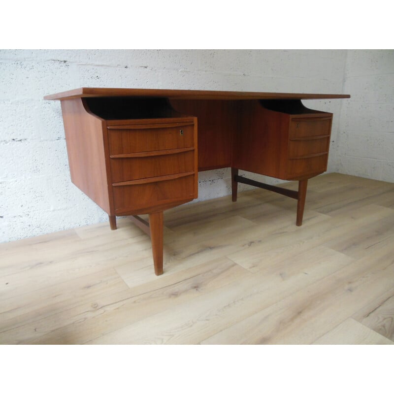 Mid century modern Scandinavian desk in teak - 1960s