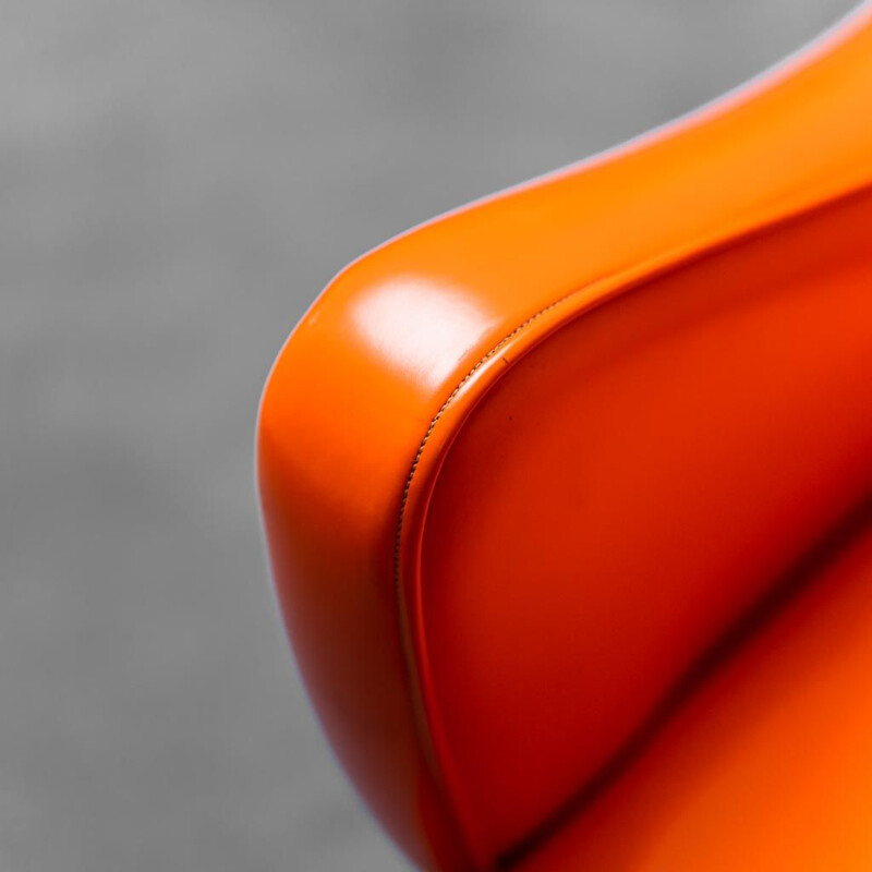 Fauteuil vintage avec couverture en sky orange et noir, 1960