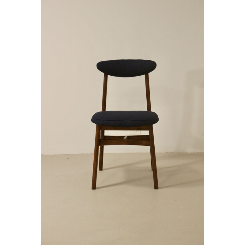 Set of 4 vintage chairs by Rajmund Hałas, 1960