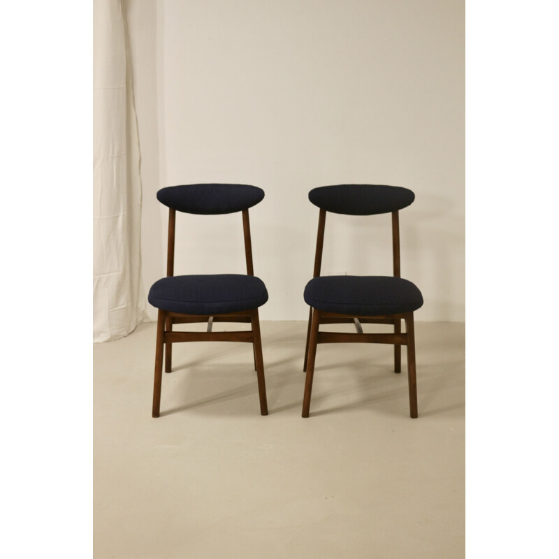 Set of 4 vintage chairs by Rajmund Hałas, 1960