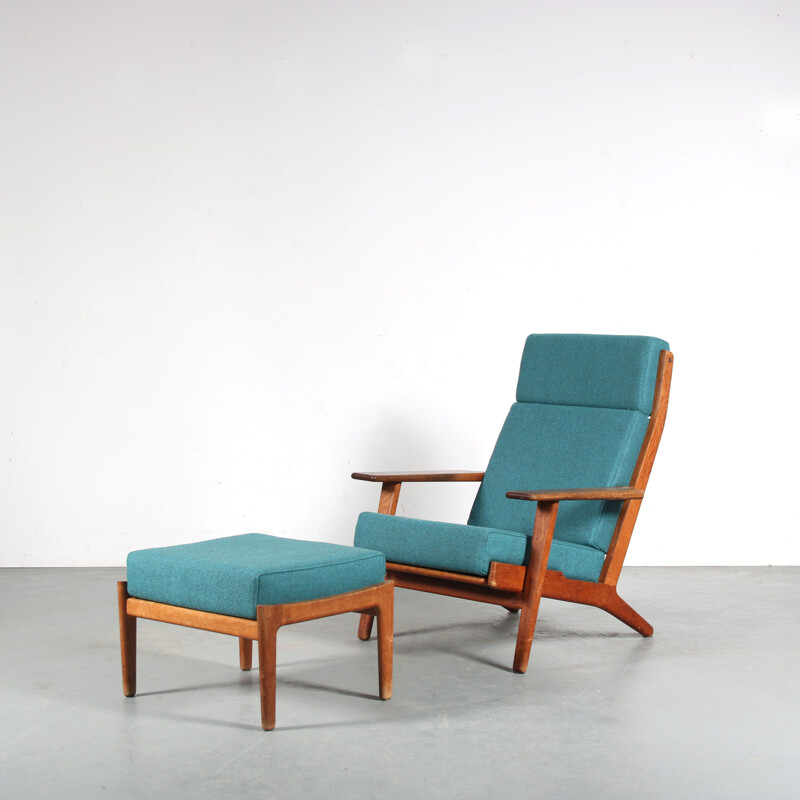 Vintage "Ge290" armchair with ottoman by Hans J. Wegner for Getama, Denmark 1950s