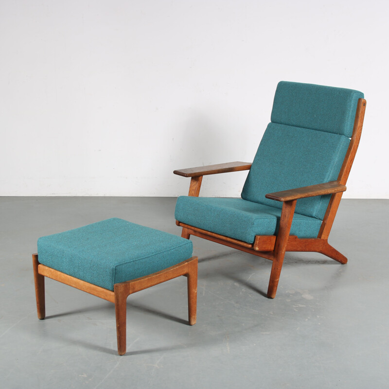 Vintage "Ge290" armchair with ottoman by Hans J. Wegner for Getama, Denmark 1950s