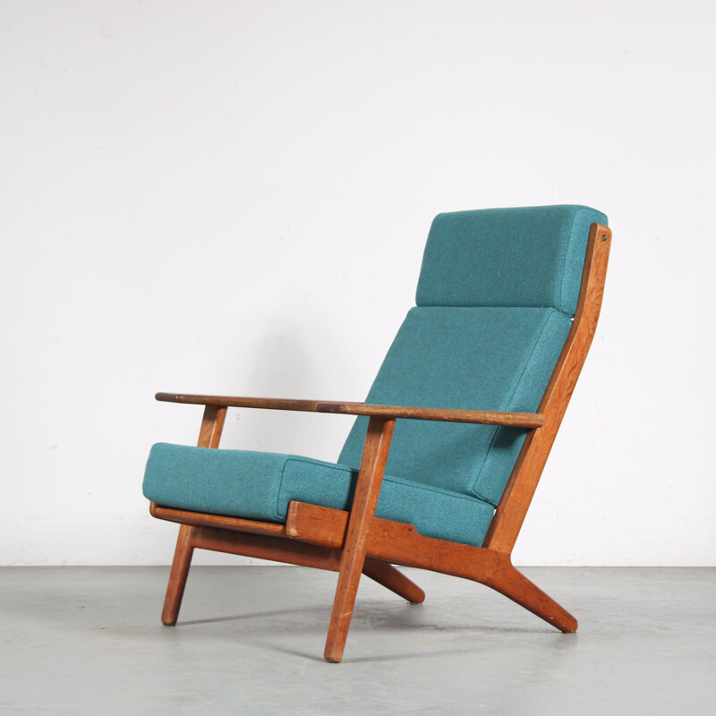 Vintage "Ge290" armchair with ottoman by Hans J. Wegner for Getama, Denmark 1950s