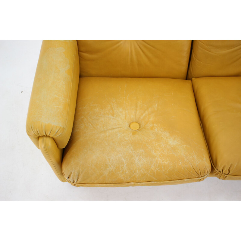 Vintage-Dreisitzersofa Myrskyla Oy in Leder, Finnland 1960