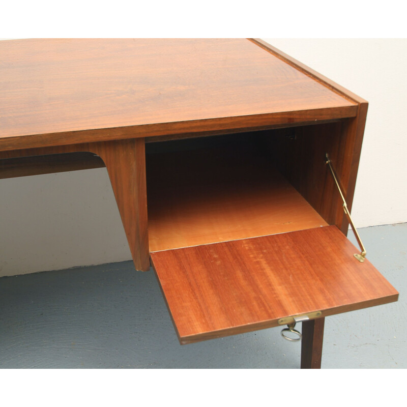 Mesa de nogueira Vintage, 1950