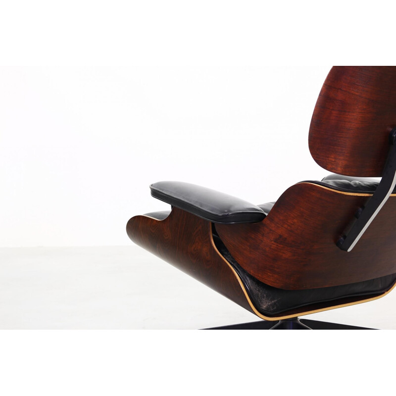 Fauteuil "Lounge chair 670 - 671" Herman Miller en palissandre et cuir et son ottoman, Charles EAMES - 1970