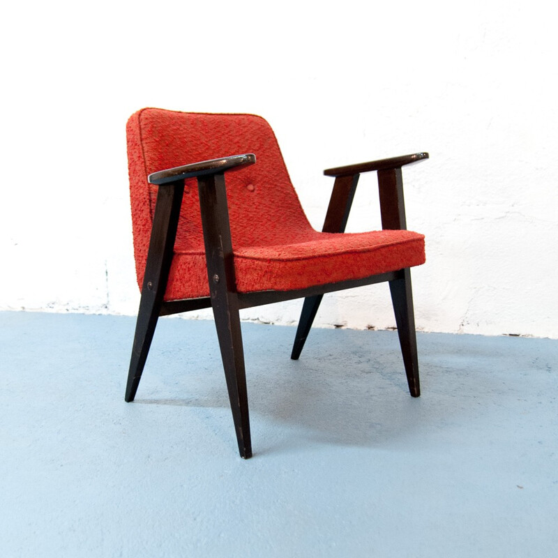 Armchair in red fabric and solid oak, Jozef CHIEROWSKI - 1960s