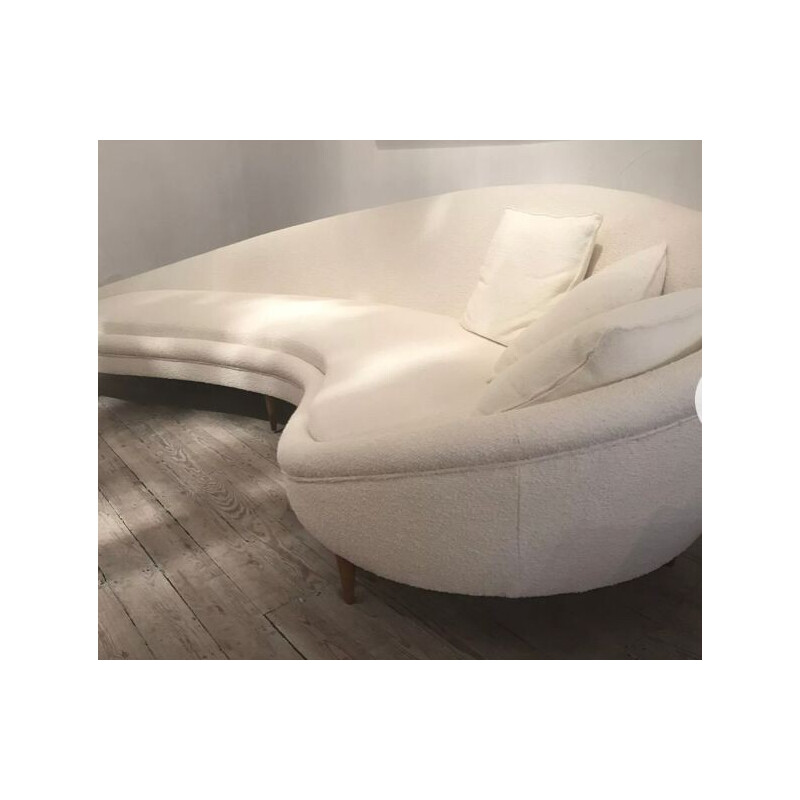 Vintage Italian sofa Munari in white bouclé
