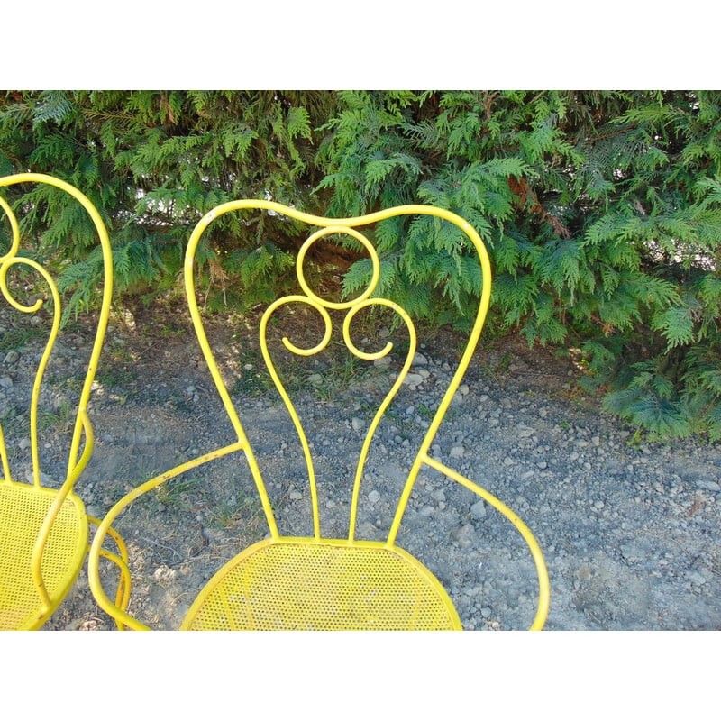 Muebles de jardín de hierro amarillo vintage