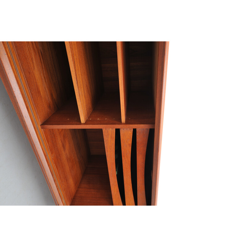 Vintage Ry20 teak highboard by Hans Wegner for Ry Møbler