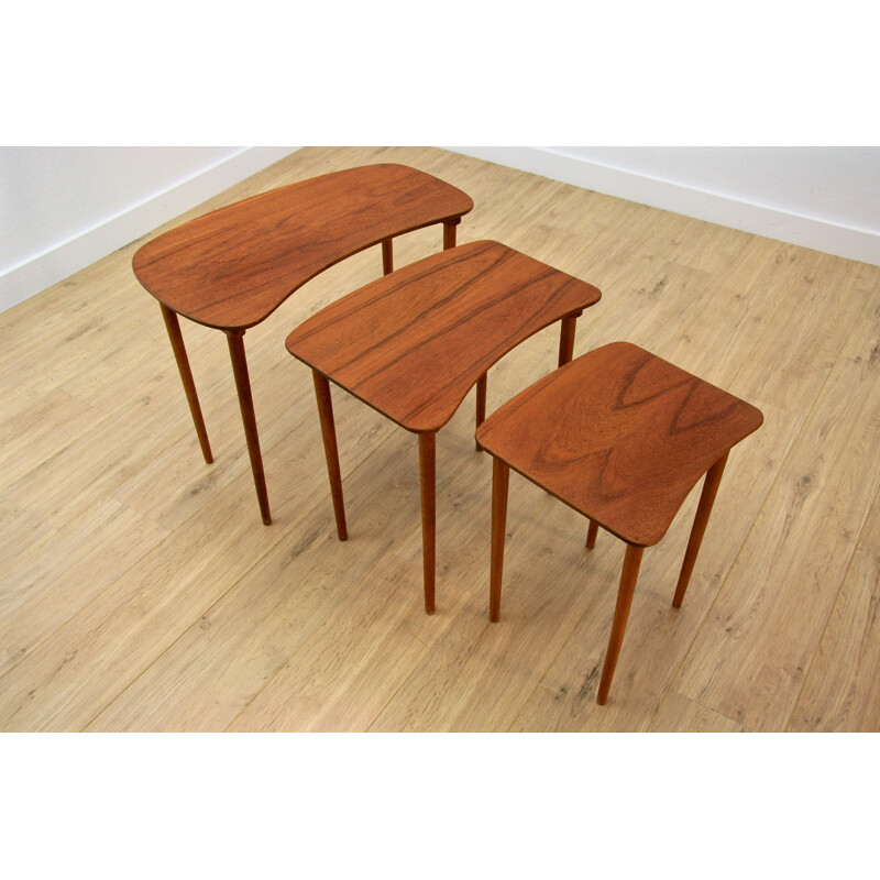 Set of 3 Danish nesting tables in teak - 1960s