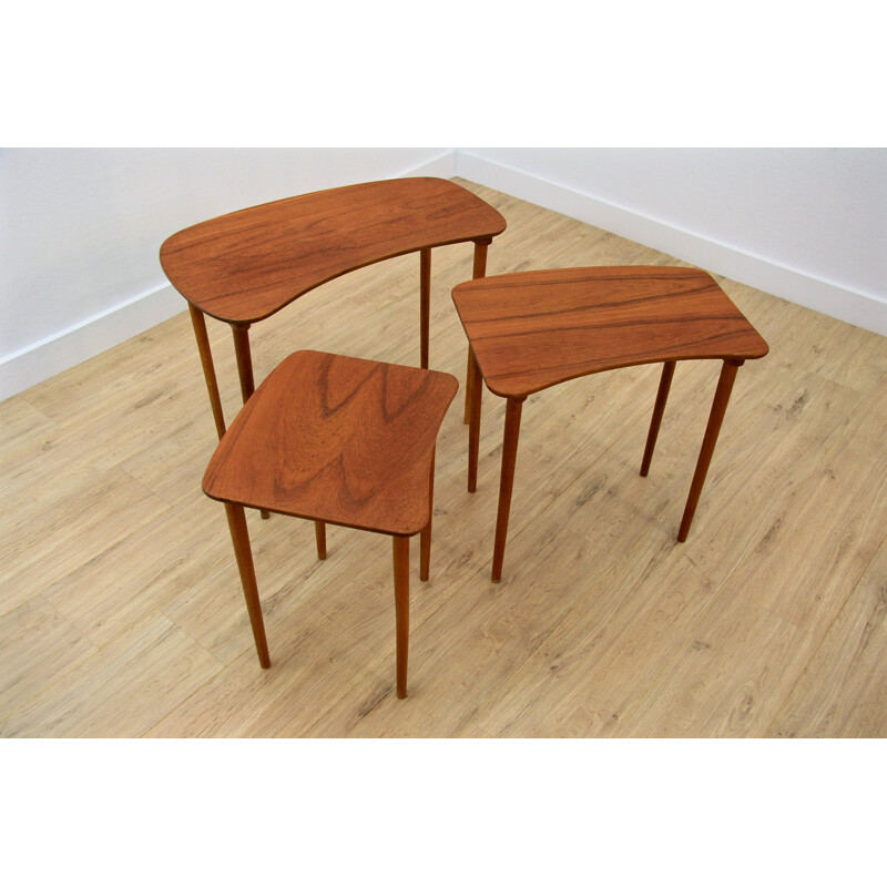 Set of 3 Danish nesting tables in teak - 1960s