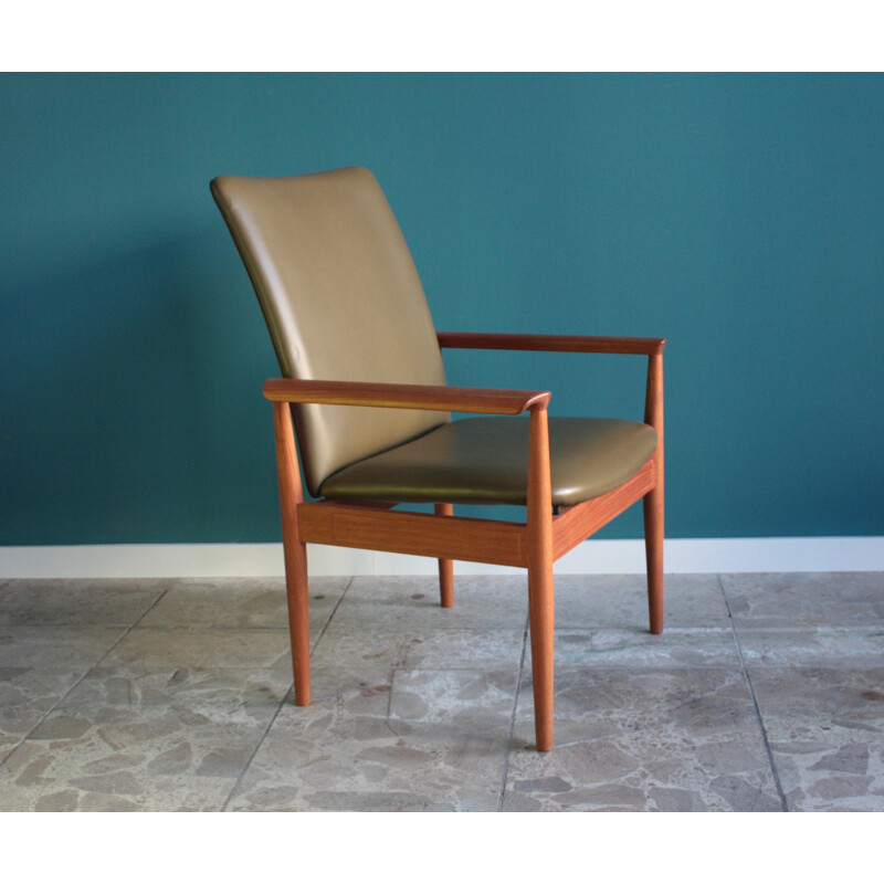 Fauteuil "Diplomat" Cado en teck et cuir vert olive, Finn JUHL  - 1960