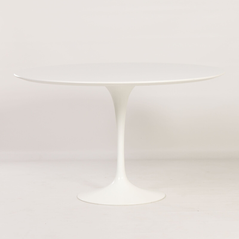 Vintage Tulip dining table by Eero Saarinen for Knoll, 2000s
