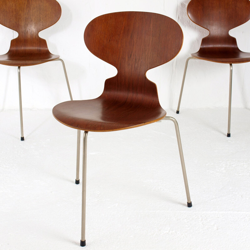 Set of 3 Fritz Hansen ant chairs, Arne JACOBSEN - 1950s