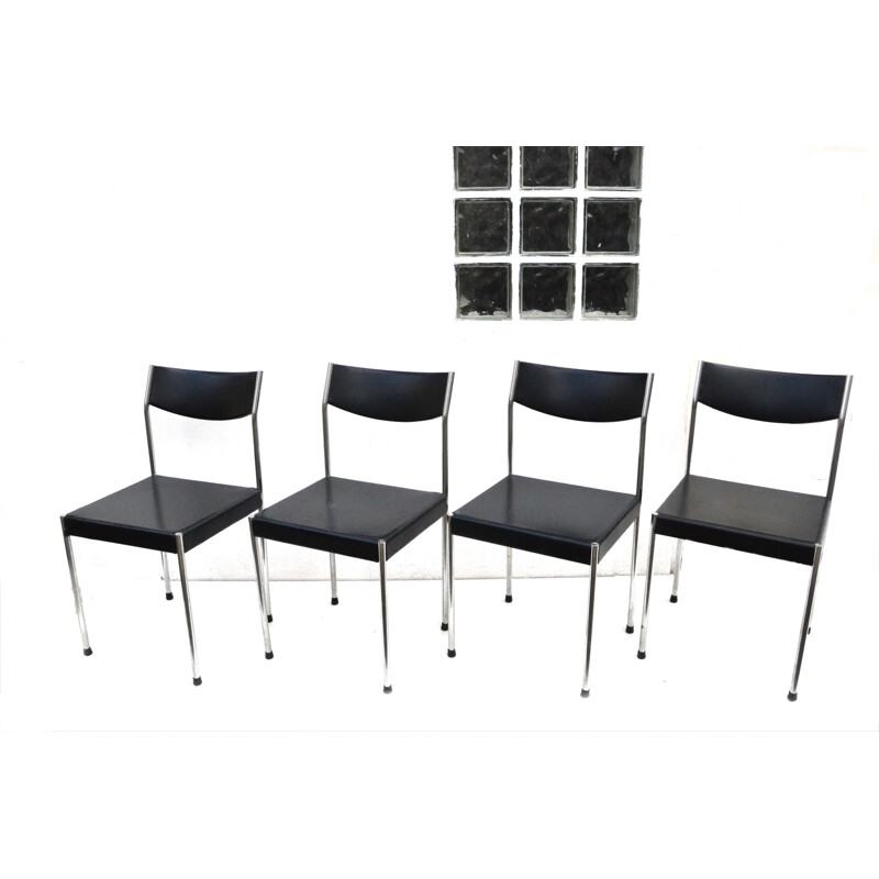 Suite de 4 chaises Kusch & Co en skaï noir et acier - 1960