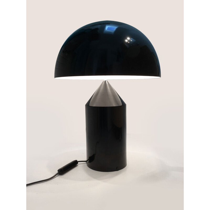 Italian Oluce "Atollo 233" table lamp in black aluminum, Vico MAGISTRETTI - 1970s
