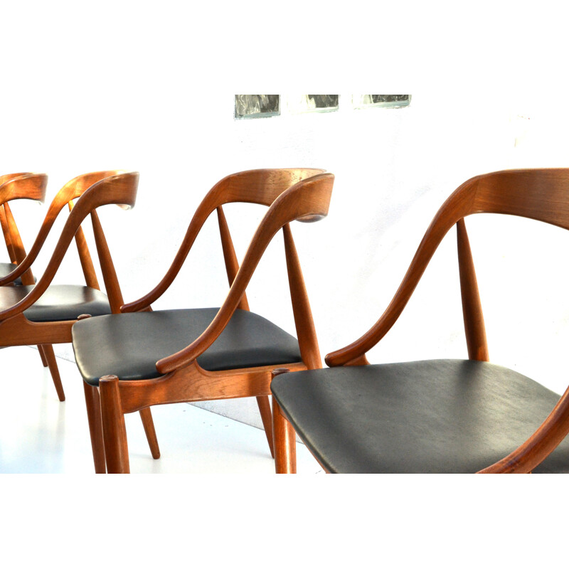 Set of 4 Uldum Mobelfabrik chairs in black leatherette and teak, Johannes ANDERSEN - 1960s