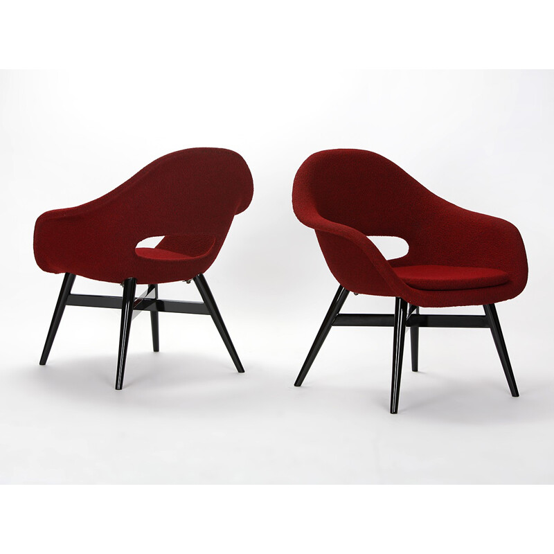 Paire de fauteuils Tatra Pravenec en tissu rouge, Frantisek JIRAK - 1960