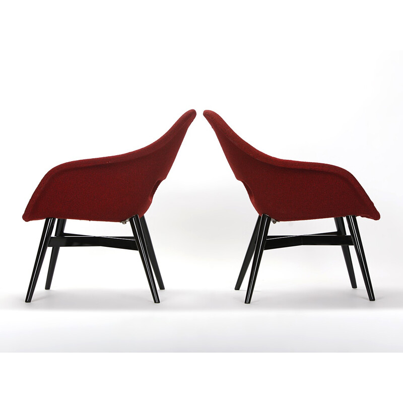 Paire de fauteuils Tatra Pravenec en tissu rouge, Frantisek JIRAK - 1960