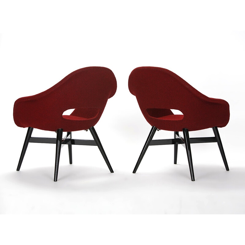 Pair of red Tatra Pravenec armchairs in oak, Frantisek JIRAK - 1960s