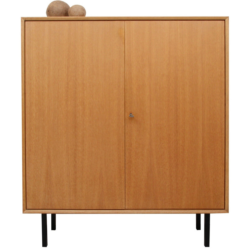 Scandinavian cabinet in oak wood - 1960s