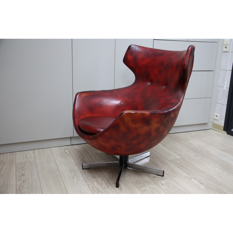 French "Jupiter" lounge chair in red leatherette, Pierre GUARICHE - 1960s