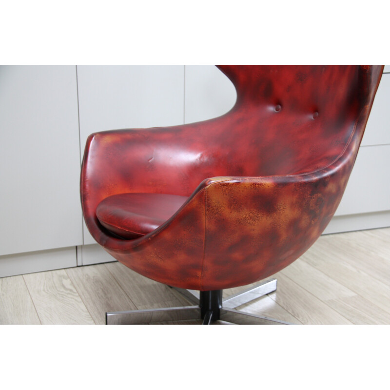 French "Jupiter" lounge chair in red leatherette, Pierre GUARICHE - 1960s