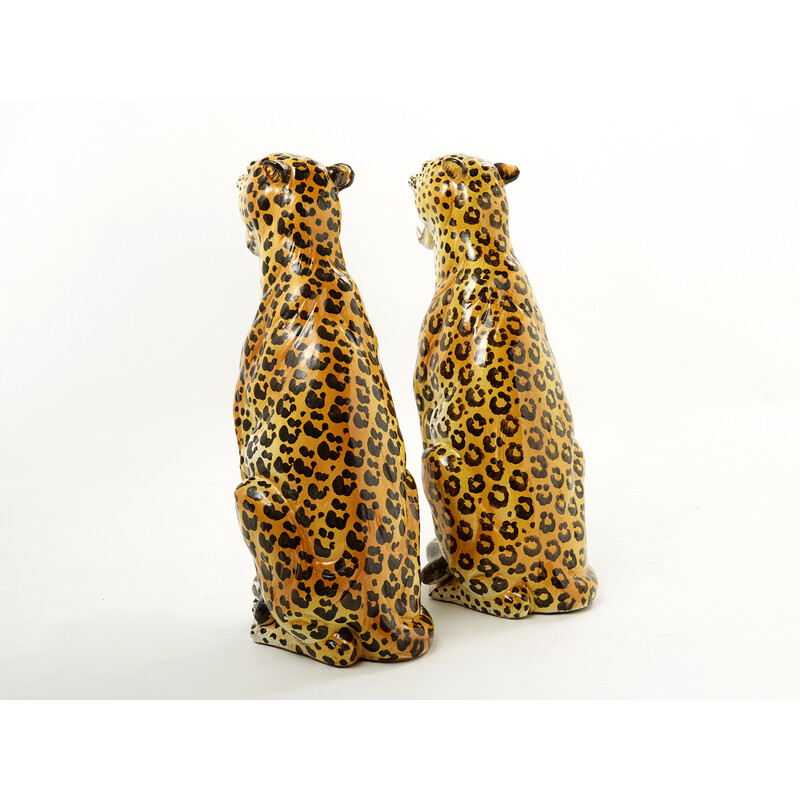 Pareja de esculturas femeninas y masculinas de cerámica de leopardo de época, 1960