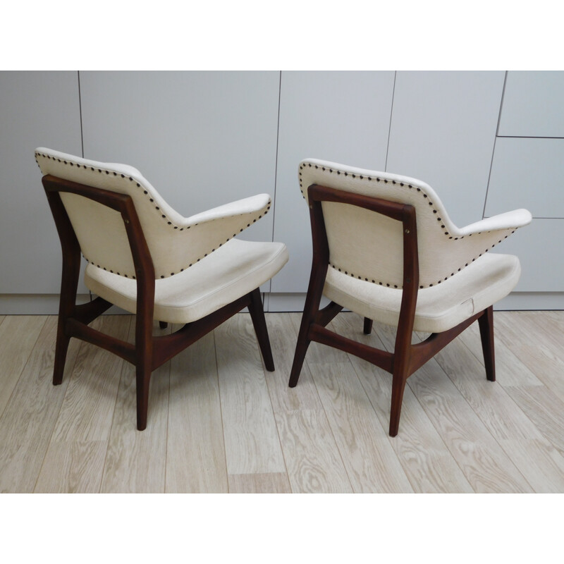 Pair of Dutch Wébé armchairs in white leatherette, Louis VAN TEEFFELEN - 1960s