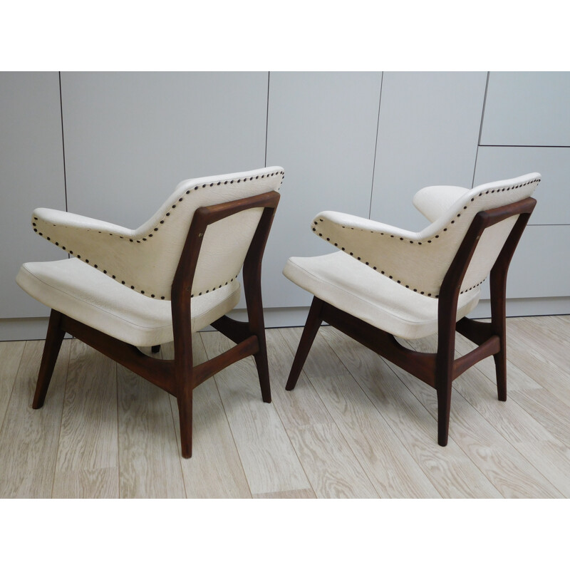 Pair of Dutch Wébé armchairs in white leatherette, Louis VAN TEEFFELEN - 1960s