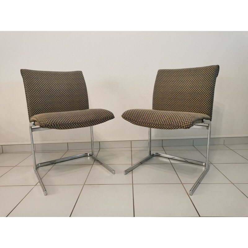 Set of 10 vintage "Delphi" chairs by Boss Design