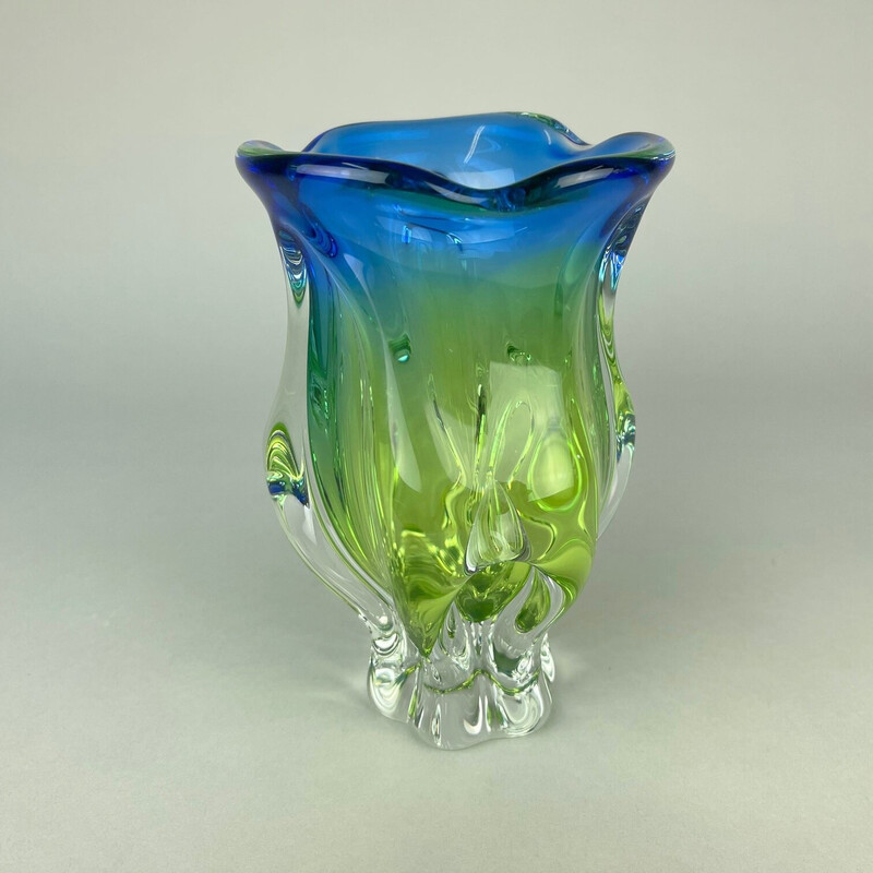Vase vintage en verre de Bohème par Josef Hospodka pour Chribska Glassworks, 1960