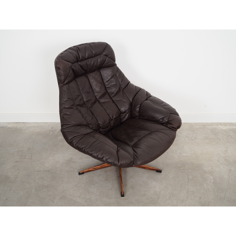 Vintage leather Danish swivel armchair by H.w. Klein for Bramin, 1960s