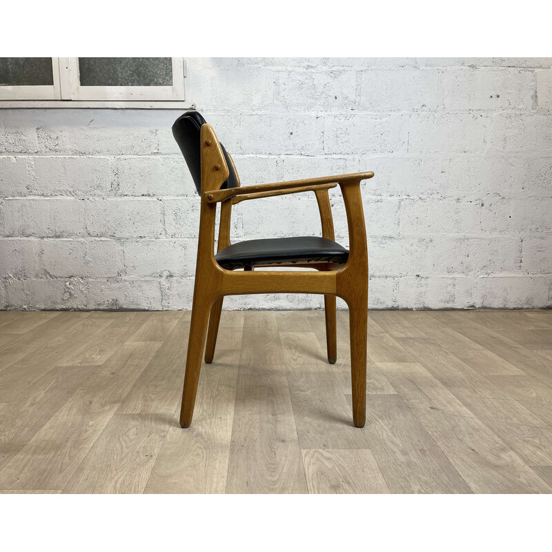 Sillón escandinavo vintage de madera de haya y cuero de Erik Buch para O.d. Møbler, 1960