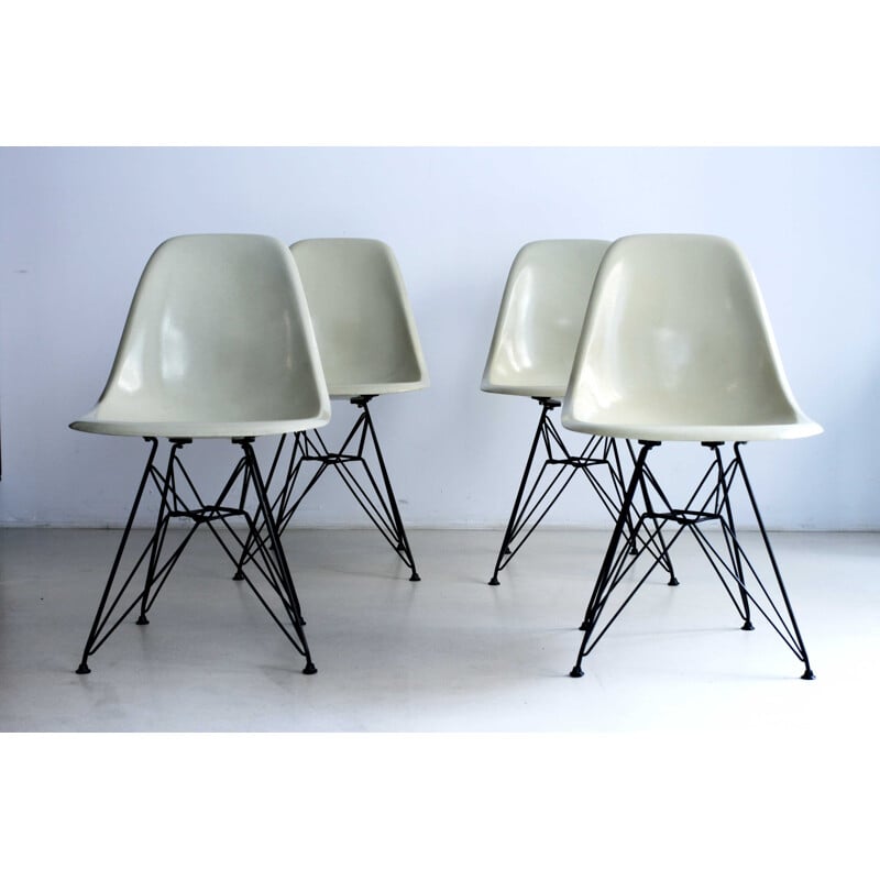 Lot de 4 chaises "DSR" beiges Herman Miller, Charles EAMES - 1950