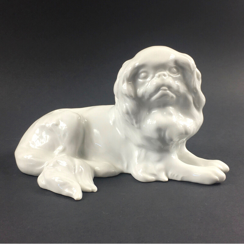 Figurine de chien à menton vintage en porcelaine japonaise par Erich Hösel pour Meissen Porzellan, Allemagne 1950