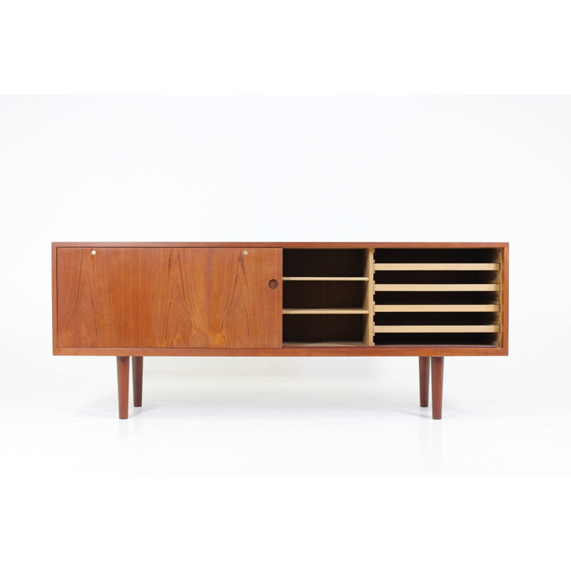 "Model RY26" low sideboard in teak, Hans J. WEGNER - 1960s