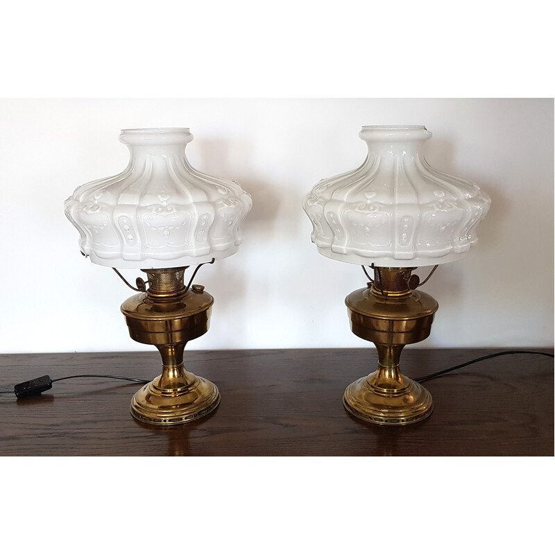 Paire de lampes de table vintage Aladdin modèle 11 en laiton satiné, UK 1922